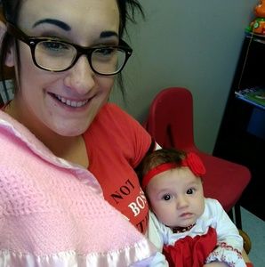 Meet your Posher, Larissa